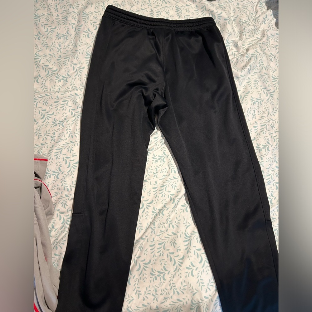 Men’s Large under armour fleece pants